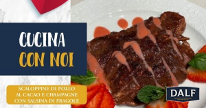 Scaloppine di pollo al cacao e champagne con salsina di fragole